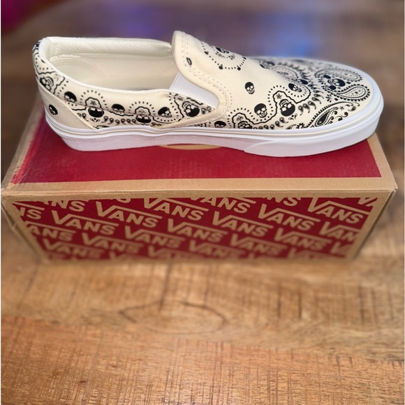 Vans Bandana Classic Slip On Day of the Dead Skulls - Picture 2 of 6